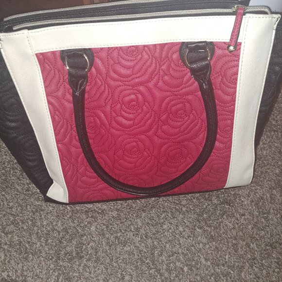 Betsy Johnson Hand Bag - Picture 3 of 4